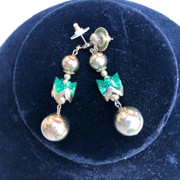 Mid Century Gold Tone Balls Artsy Emerald Green Acrylic Earrings - Picture 2 of 6